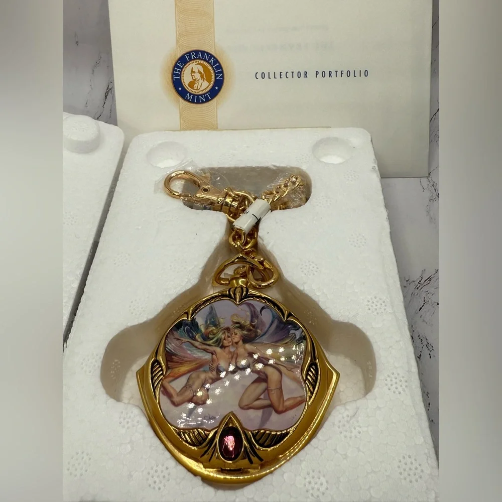 Franklin Mint The FEBFRUARY Calendar Girl Pocket Watch Julie Bell Design UNUSED - Picture 1 of 8